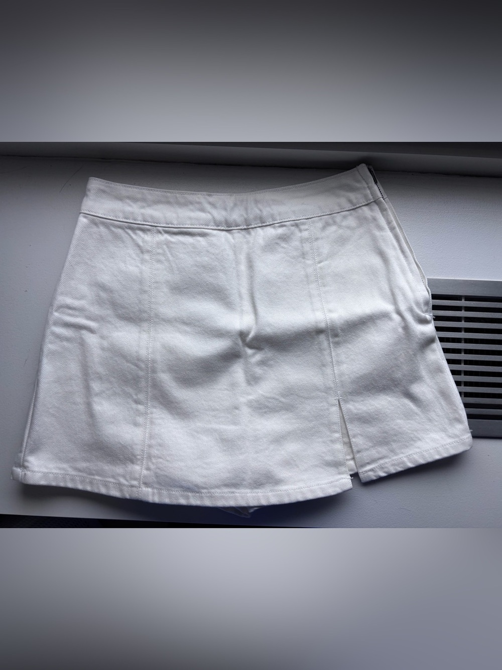 NWT: English Factory (Brandy Melville) White Denim Mini Skort with Front Slit XS
